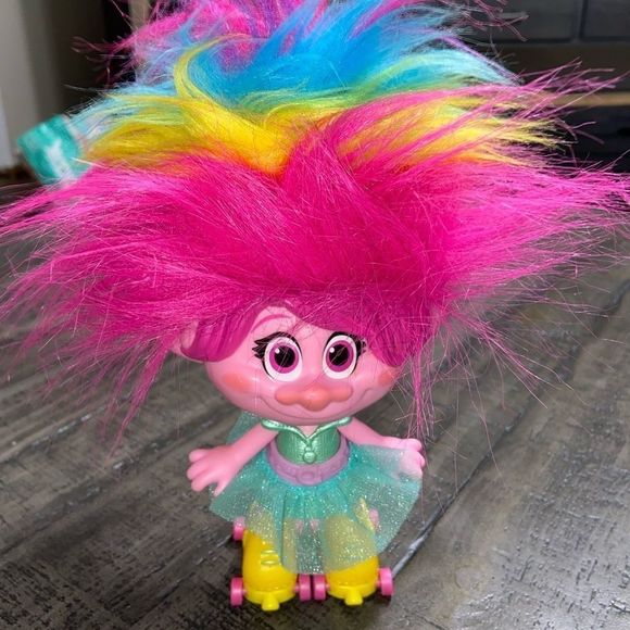 Trolls Toys Trolls Poppy Singing And Dancing Doll On Roller Skates Poshmark